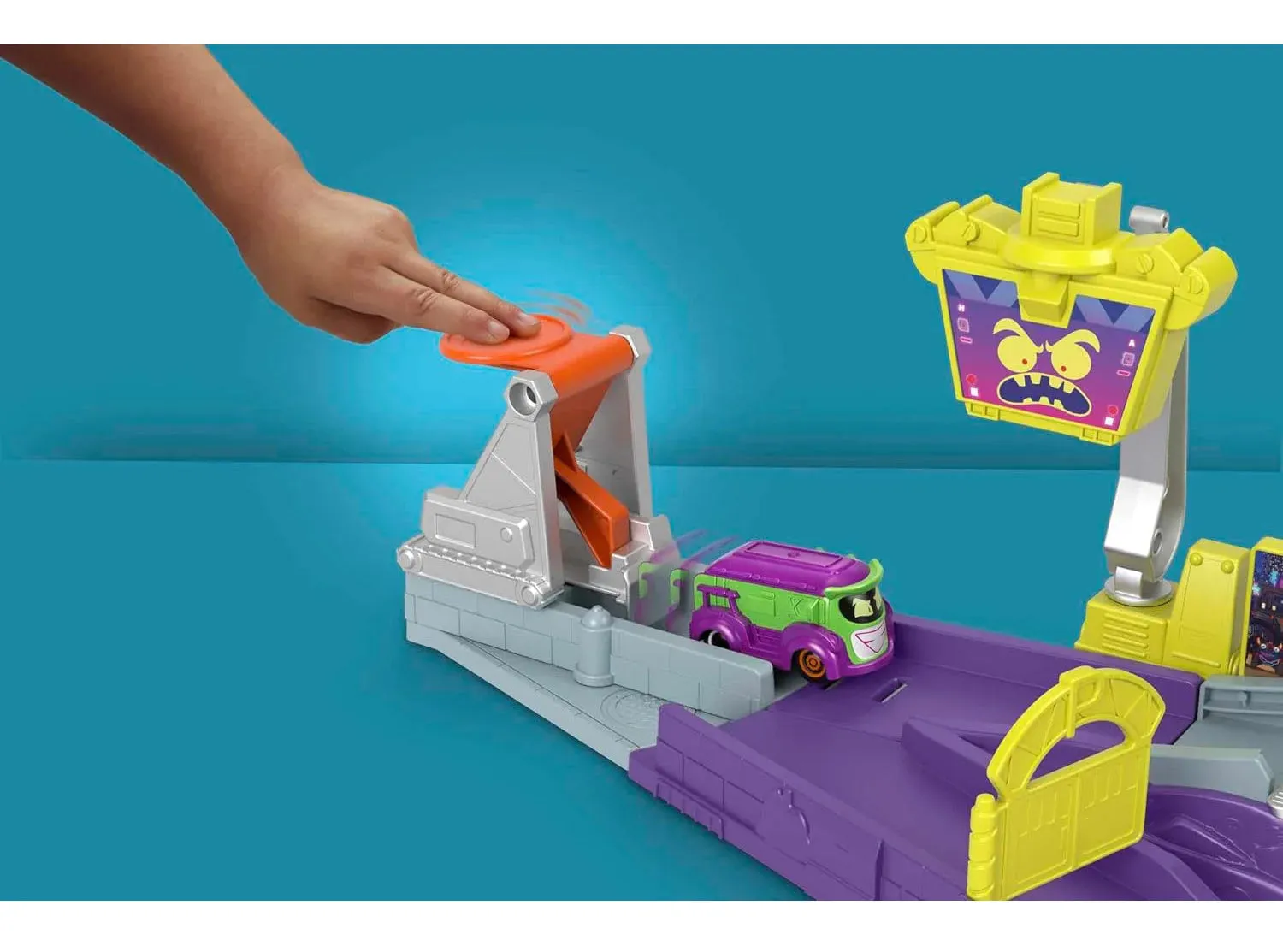 Fisher Price Batwheels Legion of Zoom Deluxe Launch Pad HQ
