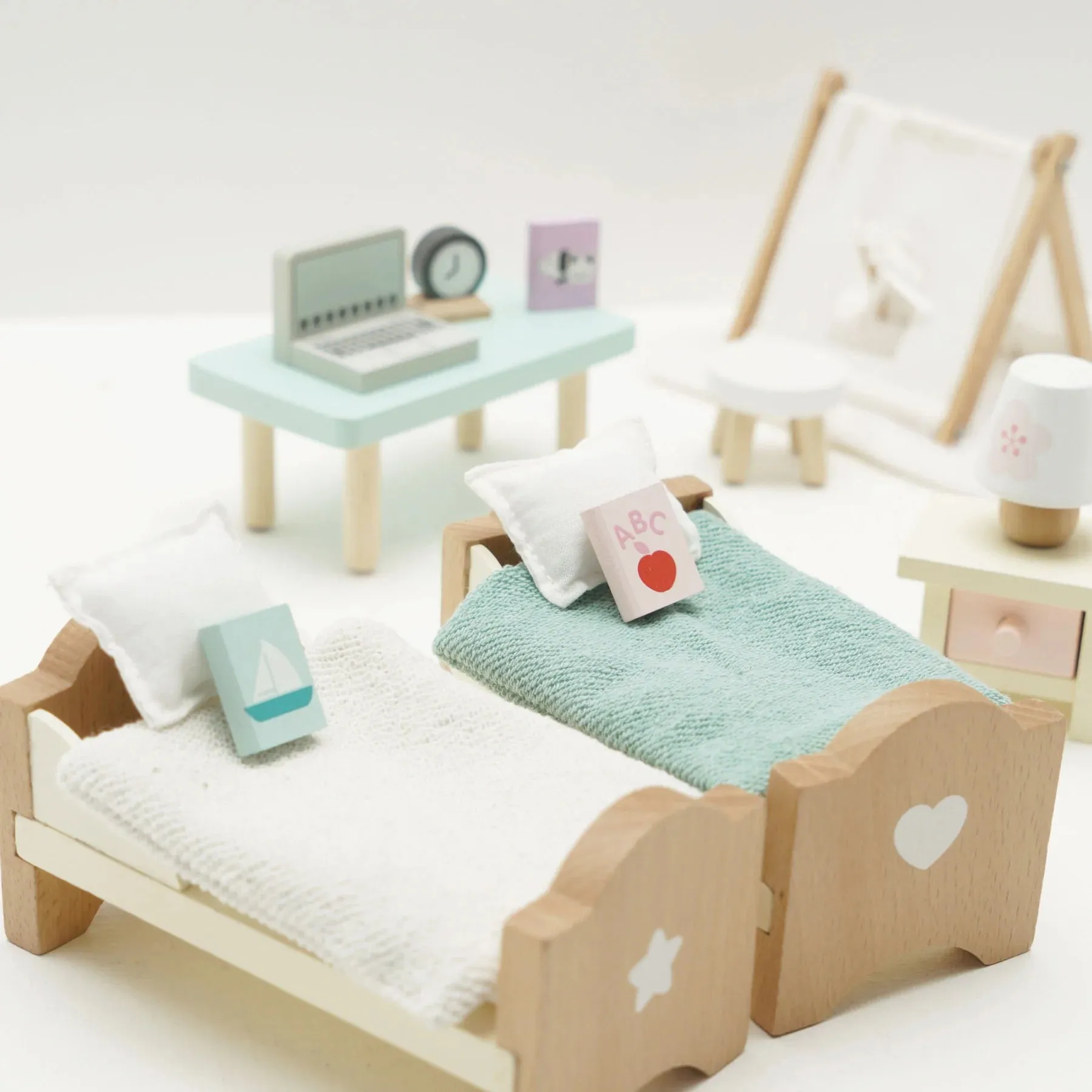 Le Toy Van Daisylane Children's Bedroom Playset