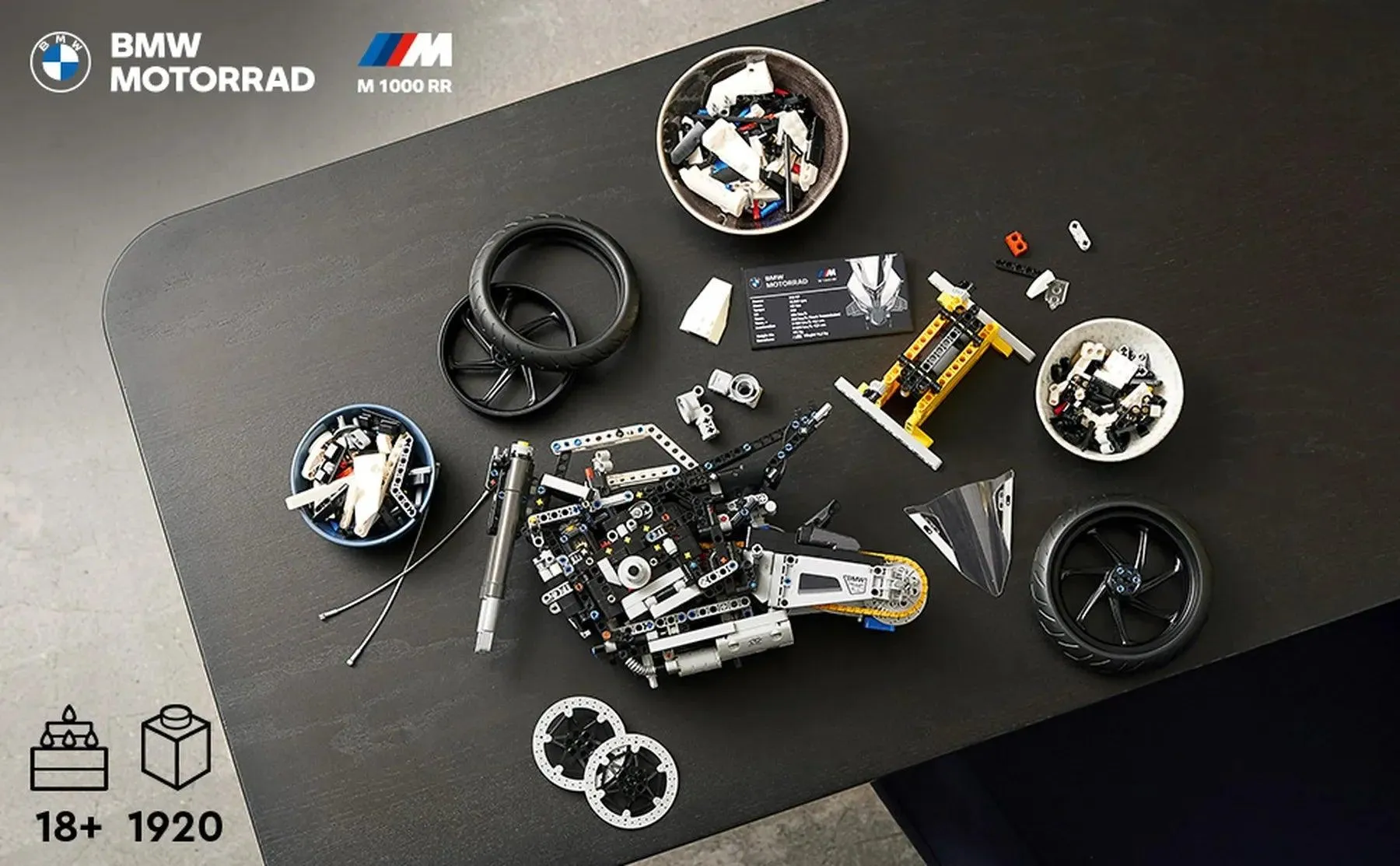 LEGO TECHNIC 42130 BMW M 1000 RR